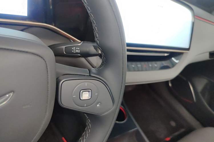 Used Hongqi EH7 2025 640 All-Wheel Drive Smart Selection Edition