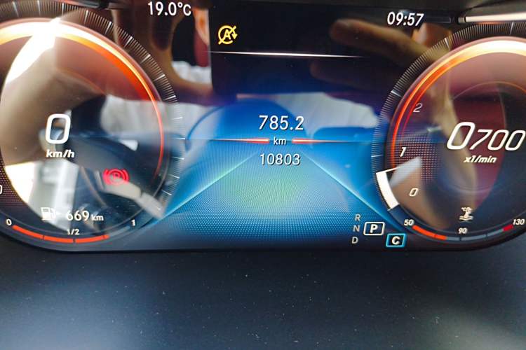 Used Mercedes-Benz GLC Coupe 2018 GLC 200 4MATIC Coupe SUV
