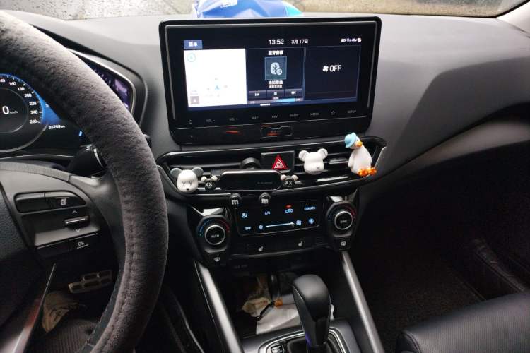 Used Hyundai Lafesta 2019 280TGDi Smart Speed Version China VI Standard Audio And AC Panel