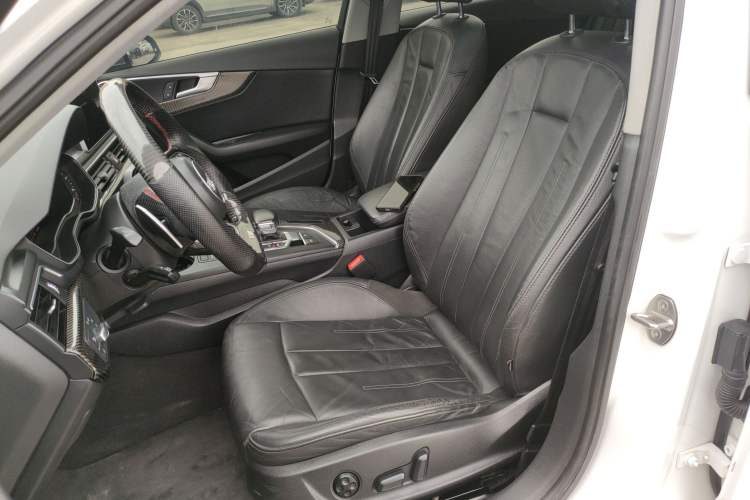 Used Audi A4L 2019 40 TFSI Fashion Edition China VI Emission Standard