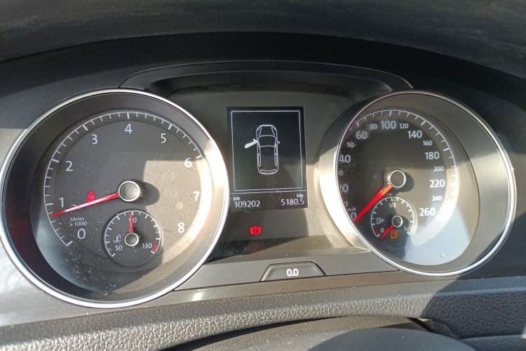 Used Volkswagen Golf 2017 1.6L Automatic Comfort Million-Vehicle Anniversary Edition