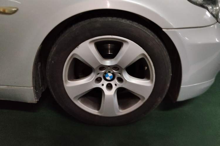 Used BMW 5 Series 2010 523Li Leading Model Right Front Wheel Hub