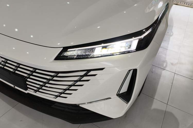 Used Changan Eado 2025 Blue Whale 1.5T 500Bar Prestige Model