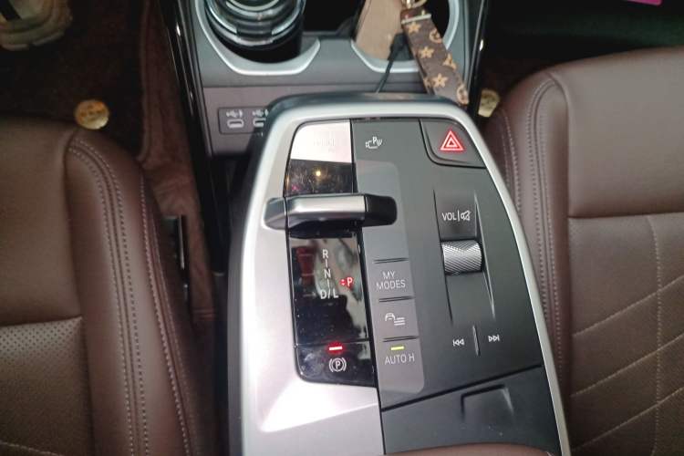 Used BMW X1 2023 sDrive25Li X Design Package Gear Lever