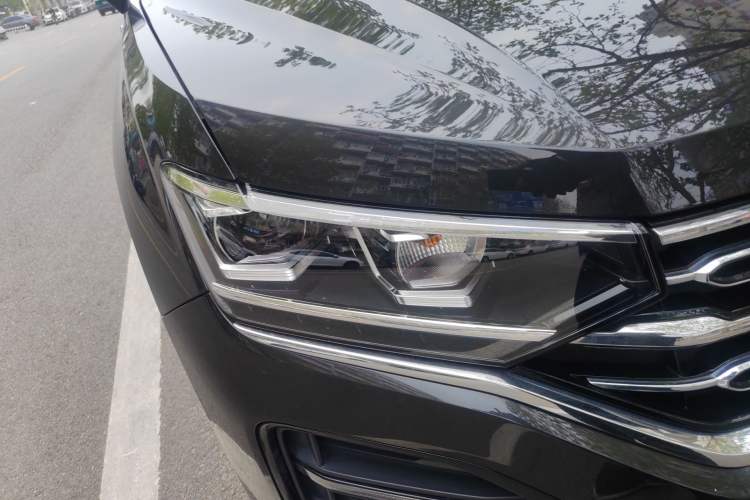 Used Volkswagen Tayron 2021 280TSI Two-Wheel Drive Luxury Smart Connectivity Version Right Front Headlight