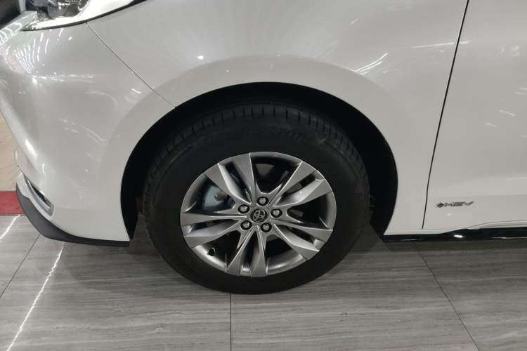 Used Toyota SIENNA 2024 2.5L Hybrid Four-Wheel Drive Prestige Edition