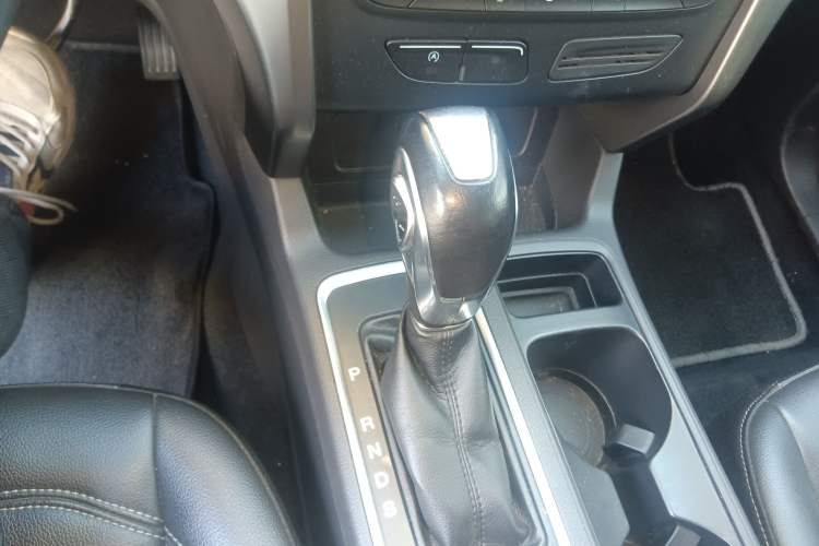 Used Ford Kuga 2018 Facelifted EcoBoost 180 Two-Wheel-Drive Platinum Wing Edition
