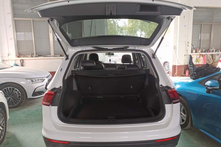 Used Volkswagen Tiguan L 2019 330TSI Automatic Two-Wheel Drive Luxury Edition China VI Standard