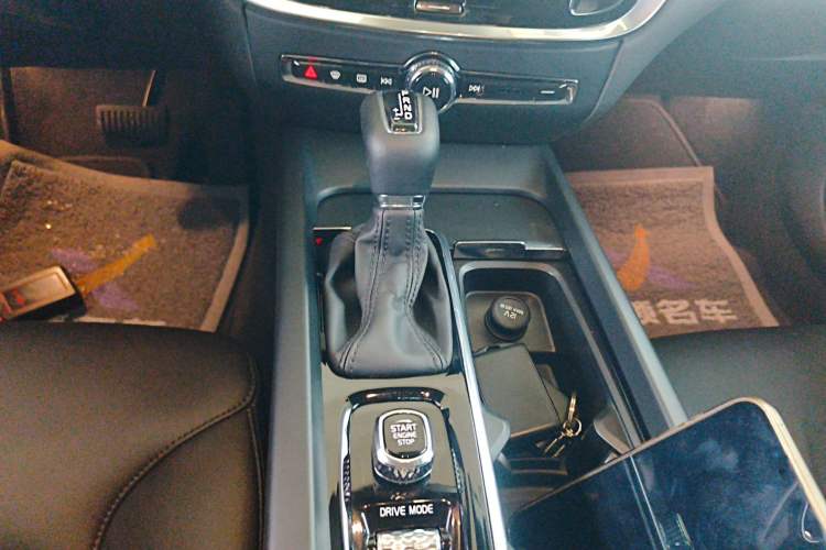 Used Volvo S60 2020 T4 Zhiyi Luxury Edition