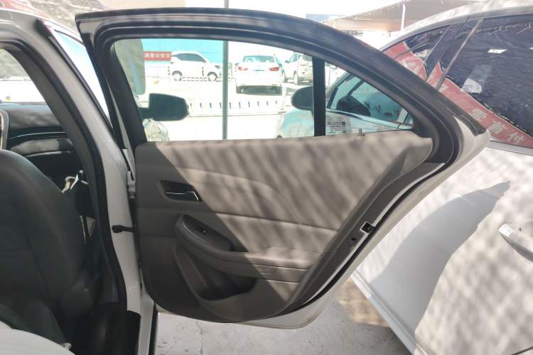 Used Chevrolet Malibu 2014 2.0L Automatic Luxury Edition