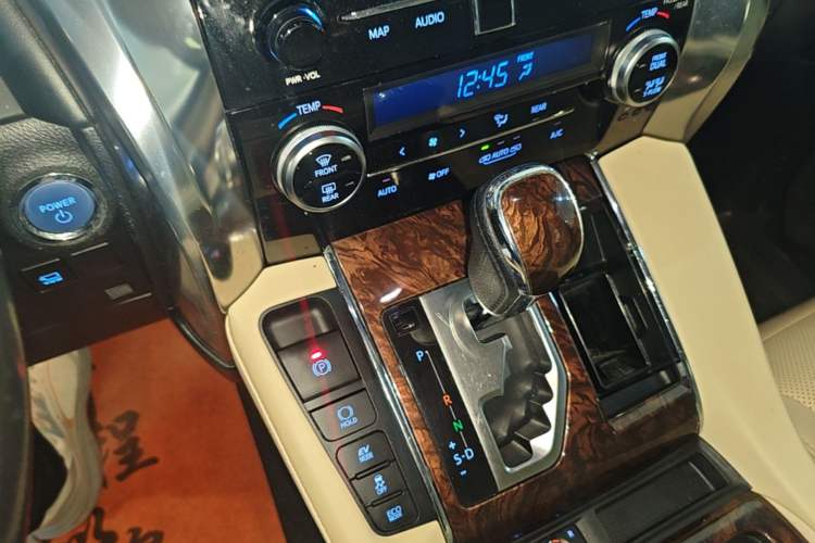 Used Toyota Alphard 2020 Dual-Engine 2.5L Luxury Edition
