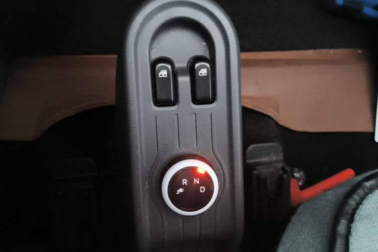 Used Wuling Hongguang MINIEV 2022 Macaron Premium Model – Lithium Iron Phosphate