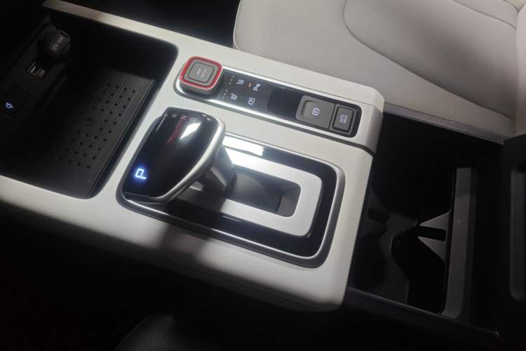 Used Hyundai ix35 2023 Musso 2.0L Flagship Edition TOP Gear Lever