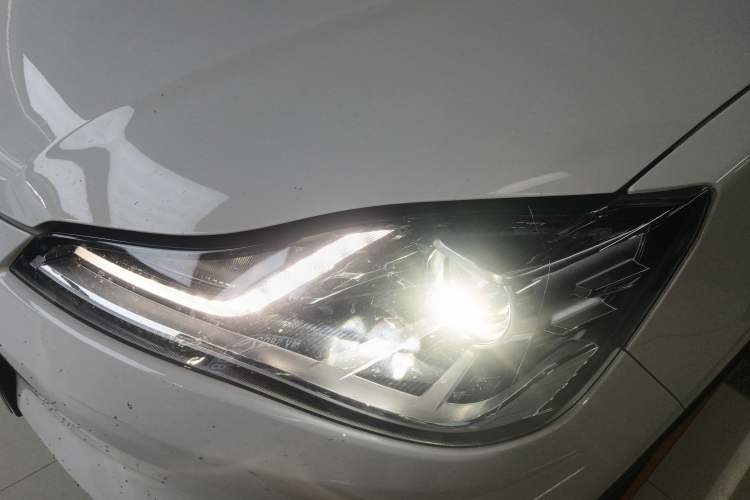 Used NETA V 2022 Chao 400 Lite Left Front Headlight