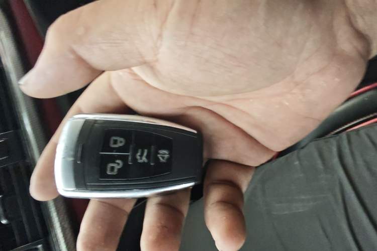 Used BAIC Weiwang M50F 2017 1.5L Standard Model
