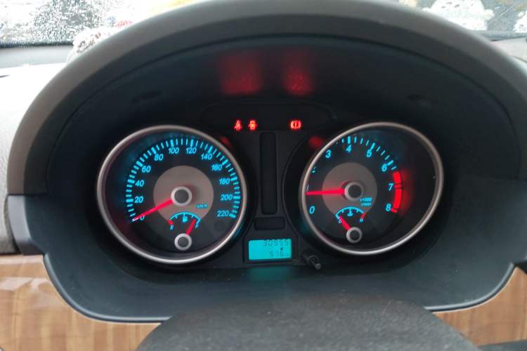 Used Buick Excelle 2015 1.5L Manual Classic Trim Instrument Cluster