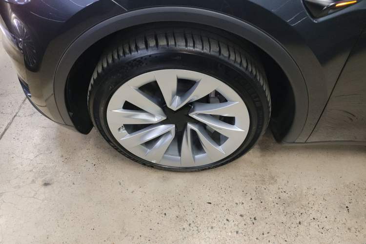 Used Tesla Model Y 2025 Updated Version Long-Range All-Wheel Drive