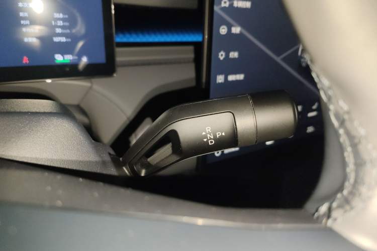 Used Lynk & Co Z20 2025 530 km Range Rear-Wheel Drive Max