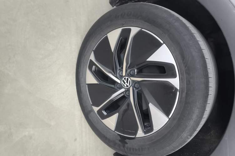 Used Volkswagen ID.4 CROZZ 2021 Long-Range PURE+ Two-Wheel Drive Version
