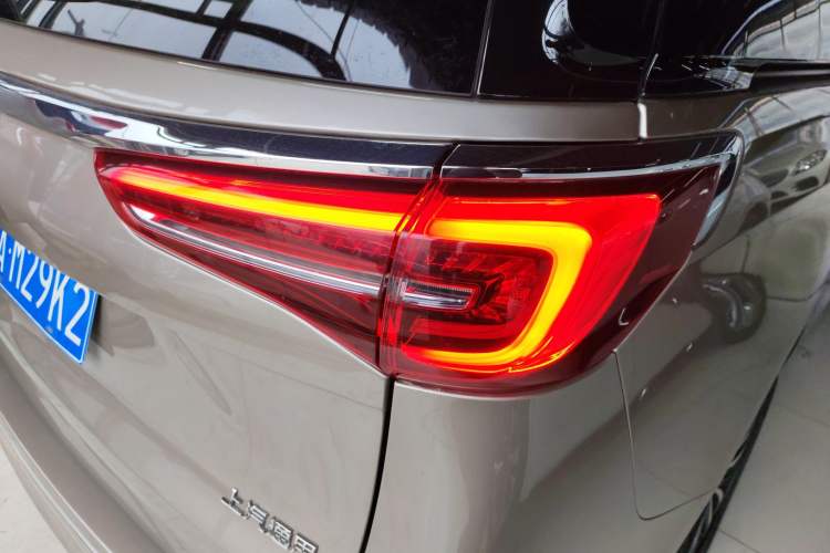 Used Buick GL8 2023 ES Lu Zun Deluxe Model