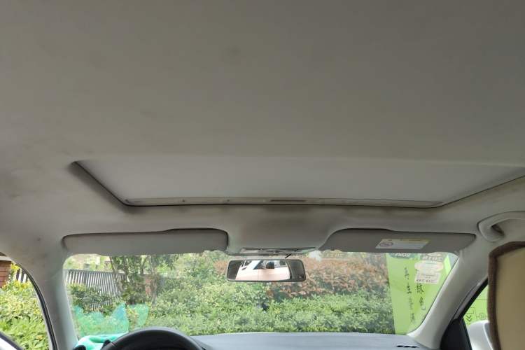 Used Skoda Rapid 2015 1.6L Manual Smart Selection Model
