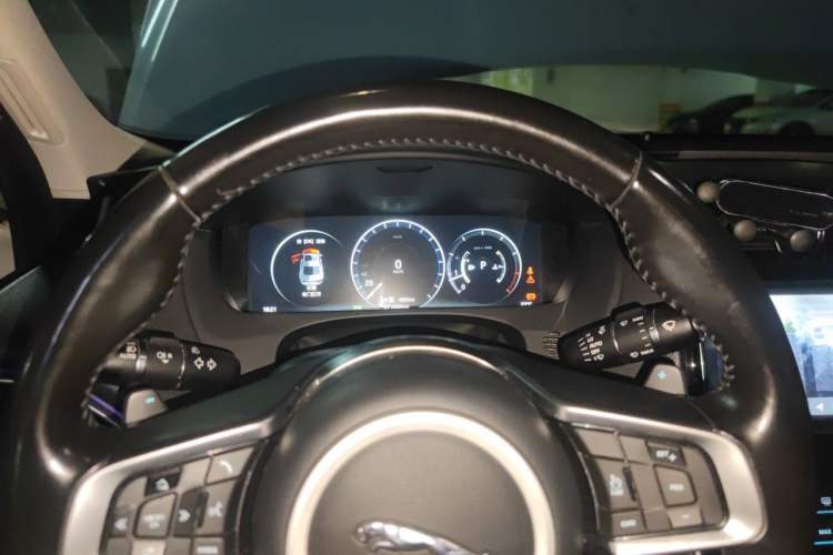 Used Jaguar XEL 2019 2.0T 200 PS Deluxe Edition

