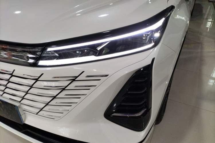 Used CHANGAN CS75 PLUS 2024 3rd Generation Champion Edition 1.5T Intelligent Drive Dynamic Model Left Front Headlight