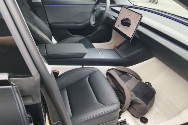 Used Tesla Model 3 2025 Rear-Wheel-Drive Version Right Front Seat