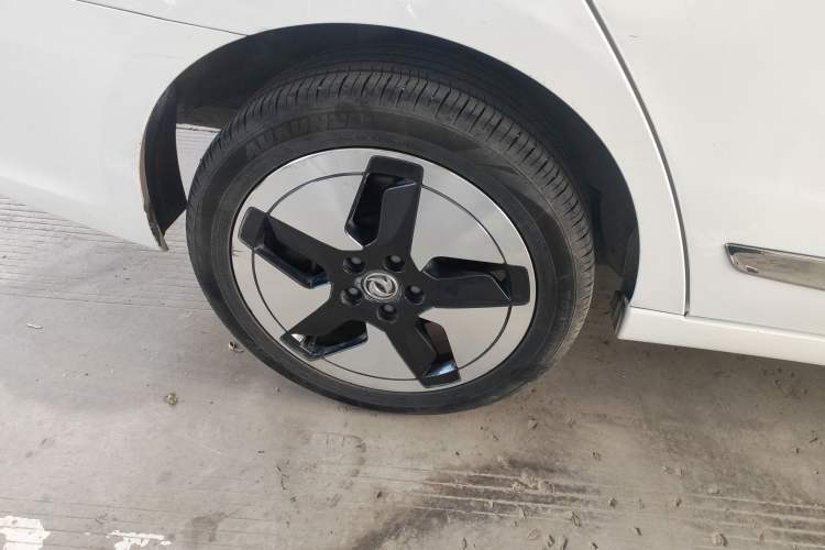 Used Dongfeng Aeolus E70 2023 500 Smart Edition Lithium Iron Phosphate 47.58 kWh Right Rear Wheel Hub
