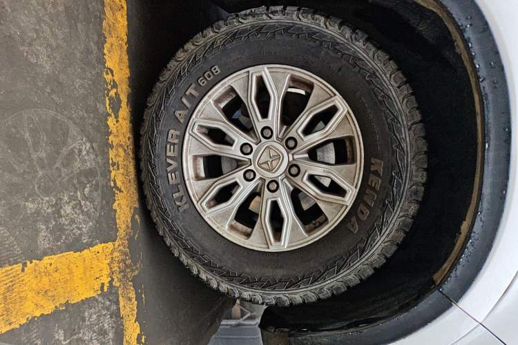 Used JMC Yusheng S350 2016 2.0T Automatic All-Wheel Drive Gasoline Ultra-Luxury 5-Seater Right Front Wheel Hub