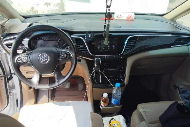 Used Buick GL8 2018 ES 28T Flagship Model China VI Standard