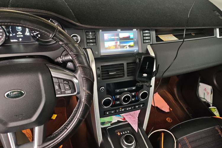 Used Land Rover Discovery Sport 2019 240 PS SE Version China V Standard