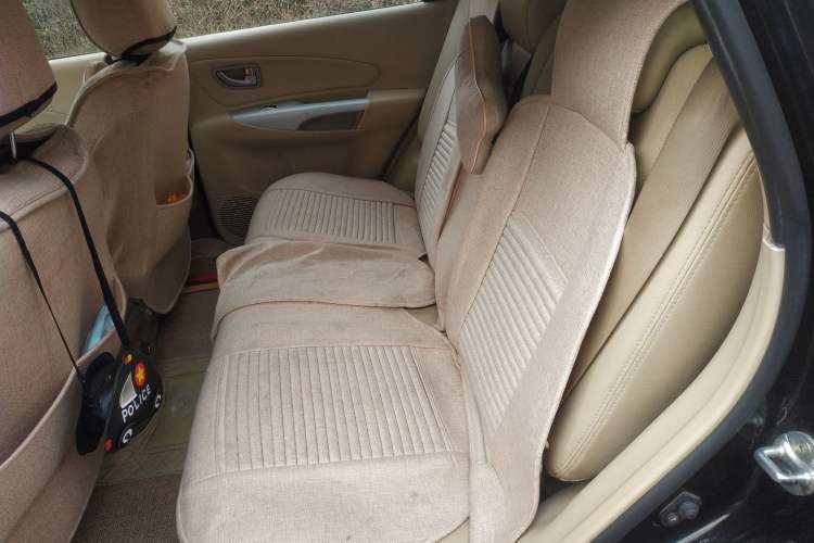 Used Hyundai Tucson 2009 2.0L Automatic Two-Wheel Drive with Sunroof