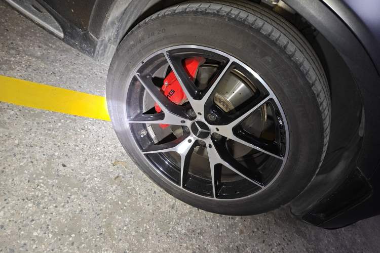 Used Mercedes-Benz GLC AMG 2022 AMG GLC 43 4MATIC Right Front Wheel Hub