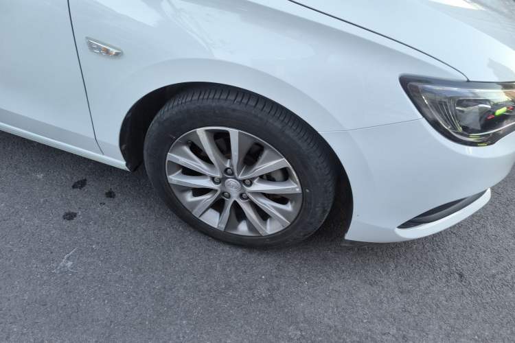 Used Buick GL6 2021 323T Mild Hybrid Connect Luxury Model
