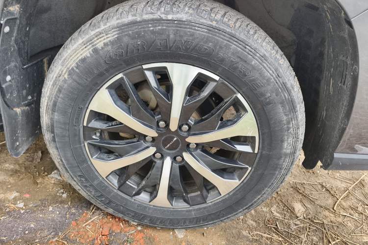 Used SAIC MAXUS T90 2021 2.0T Single-Turbo Automatic All-Wheel Drive High-Ride Elite Version with Extended Cargo Bed
