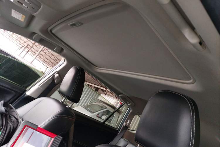 Used Toyota RAV4 2015 2.0L CVT Two-Wheel Drive Fashion Edition
