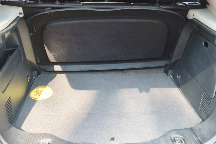 Used Buick Encore 2017 18T Automatic Two-Wheel Drive Urban Elite Model
