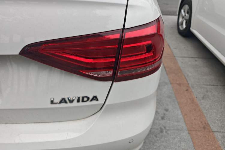 Used Volkswagen Lavida 2019 Lavida Start 1.5L Automatic Trendy Version China VI Standard
