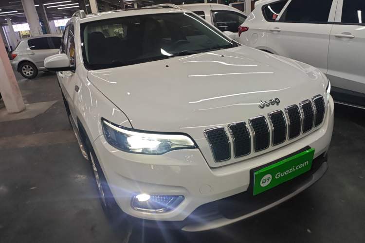 Used Jeep Cherokee 2019 2.0T Two-Wheel Drive Smart Enjoyment Version China VI