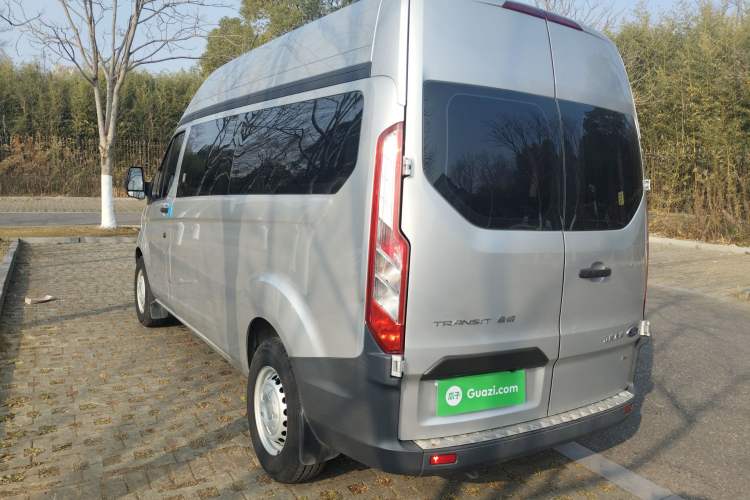 Used Ford Transit 2019 2.0T Diesel Multi-Purpose Commercial Vehicle Mid-Drive Mid-Roof 6-Seater China VI Standard
