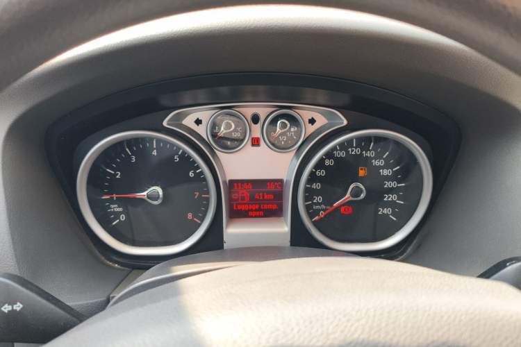 Used Ford Focus 2011 Sedan 1.8L Manual Comfort Model