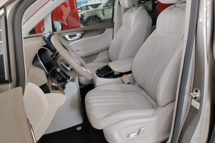 Used Roewe iMAX8 2023 400TGI Comfort Edition Left Front Seat