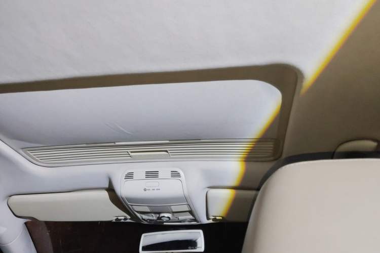 Used Volkswagen Magotan 2012 Facelift 2.0 TSI Prestige Model
