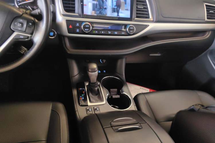 Used Toyota Highlander 2015 2.0T Four-Wheel Drive Luxury Edition 7-Seater
