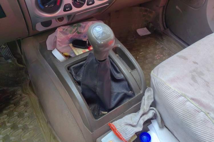 Used JMC Baodian 2013 2.8T Two-Wheel-Drive Diesel Luxury Fashion Edition