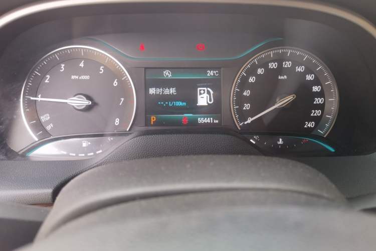 Used Buick GT 2015 15N Automatic Deluxe Edition Odometer Close Up