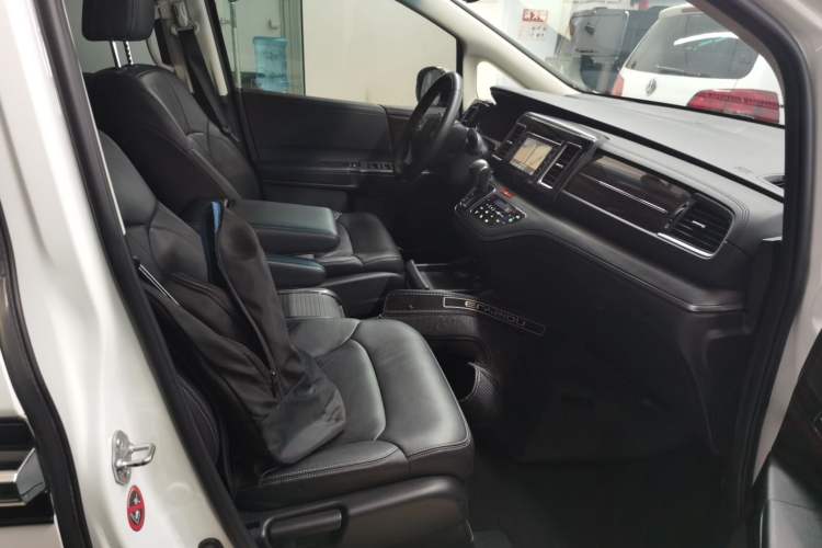 Used Honda Elysion 2016 2.4L Supreme Edition