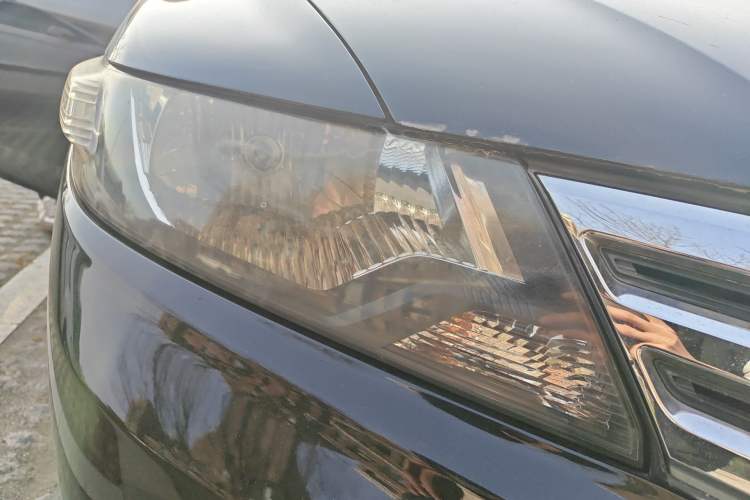 Used Honda City Classic 2012 1.5L Automatic Elite Edition Right Front Headlight