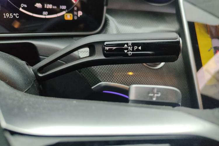 Used Mercedes-Benz C-Class New Energy 2024 Revised Version C 350 eL Gear Lever